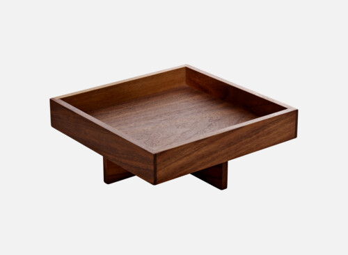 Stand  square raised Nussb./Walnut 4cm/18x18cm