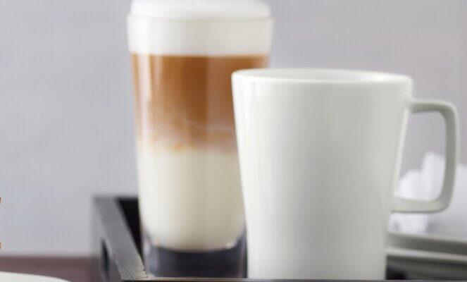https://www.bhs-tabletop.com/Website/5_Inspiration/Themen/Kaffee/46290/image-thumb__46290__auto_596920cc3eb2a460bbe1ed24f55755f4_auto_d6f544380d947fbeb612c987e4f5ac82/Bauscher_SOLUTIONS_Plates_Coffee-Mug_Glass_Creamer_Milk-Jug_Tableware-Dishes_Porcelain_Trend-Oriented_Trendy_Exceptional_Functional_Modern_Mood-4.jpg